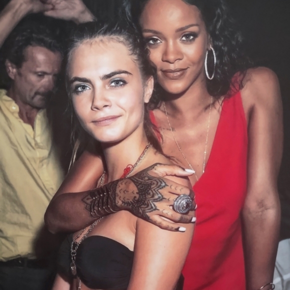 Rock what you love!! 💋 - Picture 1 of 1